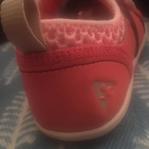 BRAND NEW Pink PLAE Sneakers - Picture 3 of 5